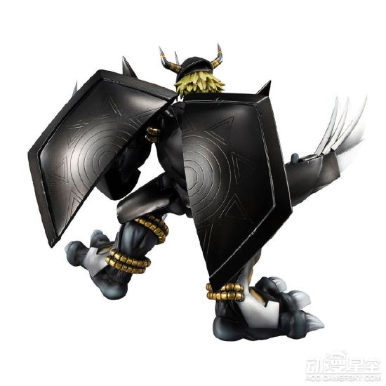 886