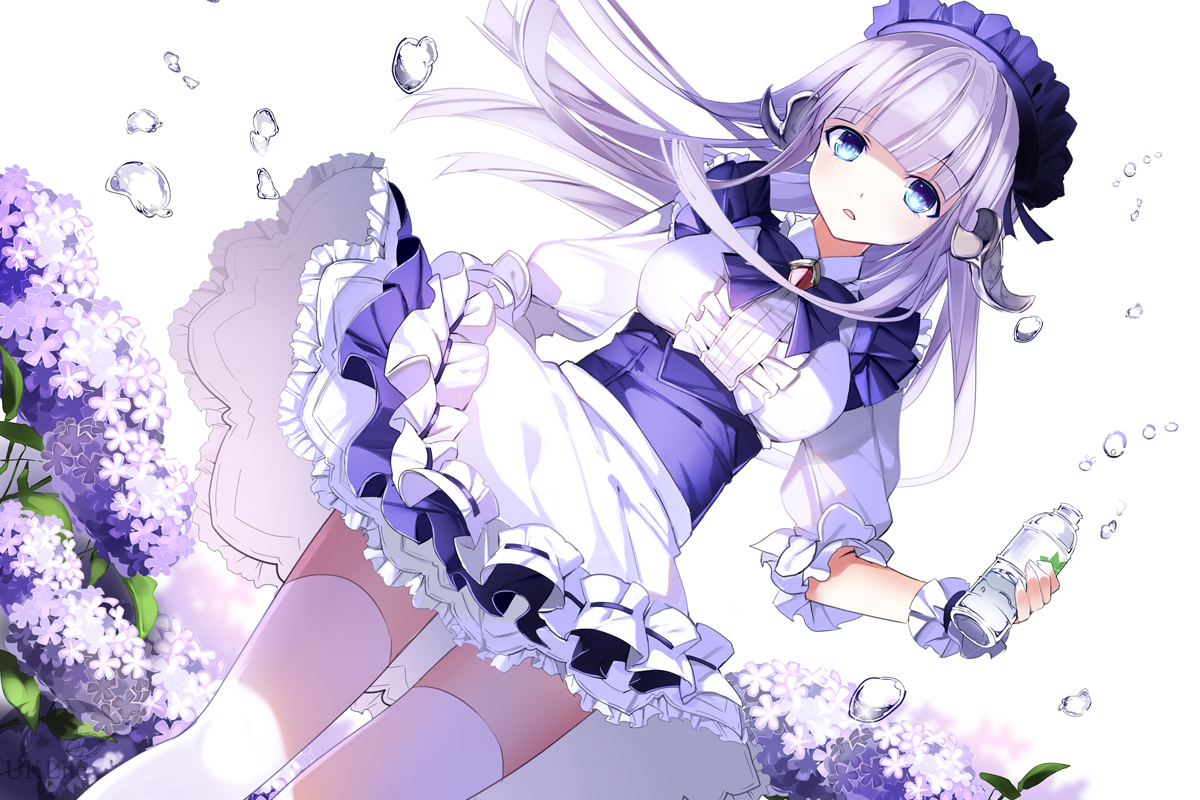 886����