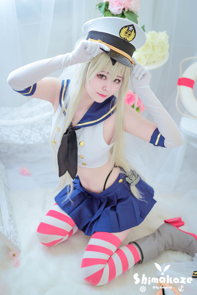 886����
