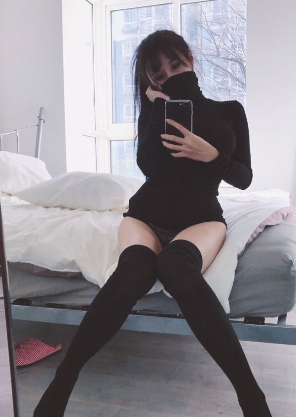 886����