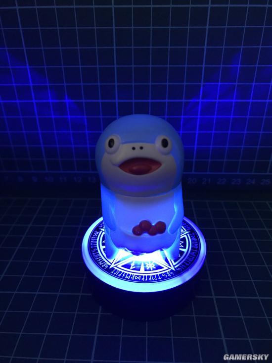 886