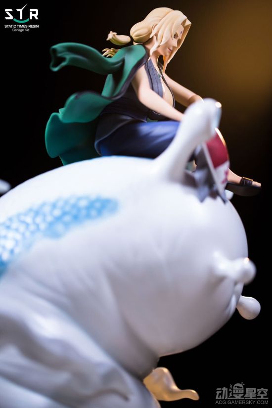 886