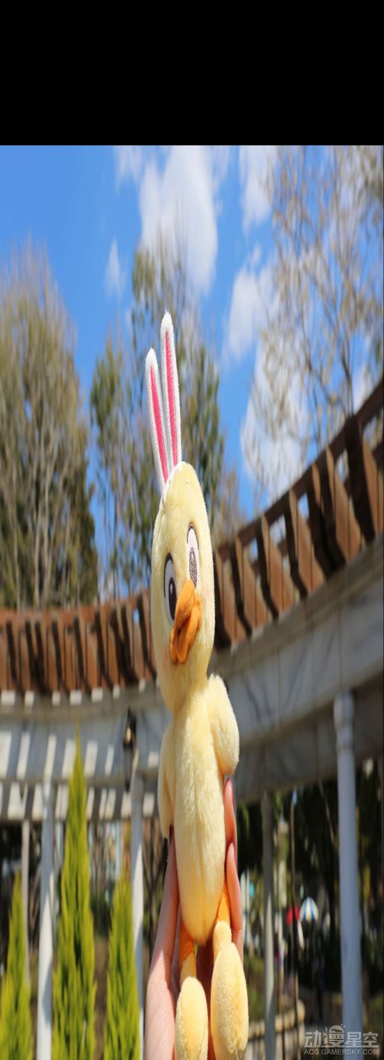 886