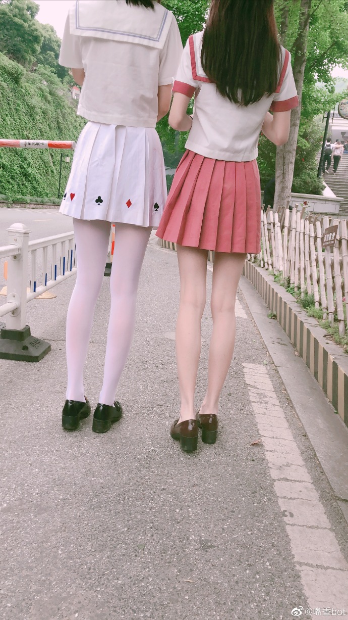 УΥ