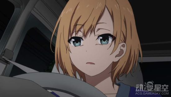 886