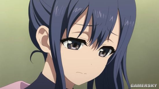 886