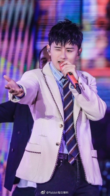 è˫ʮһҹĿع⣬ڸ뻨ݳѭ ????
