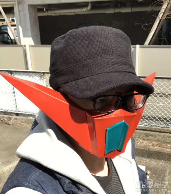 886