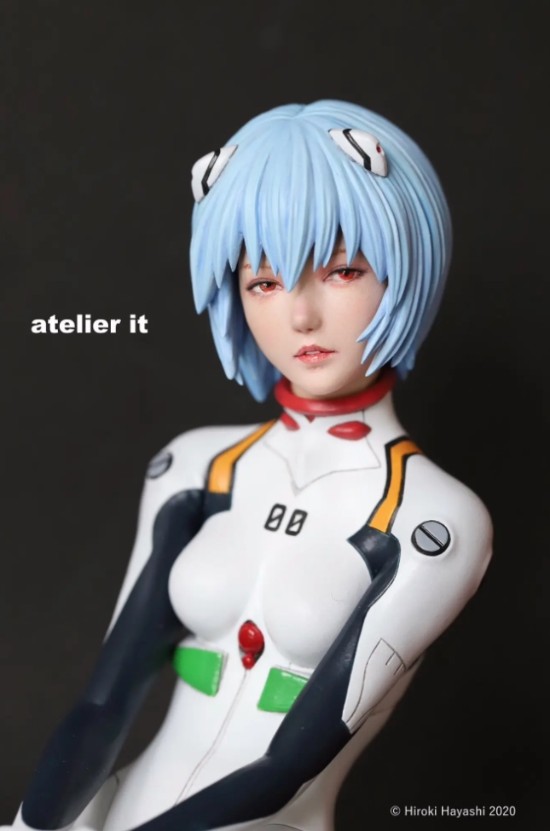 886