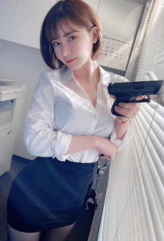 ӽʦս