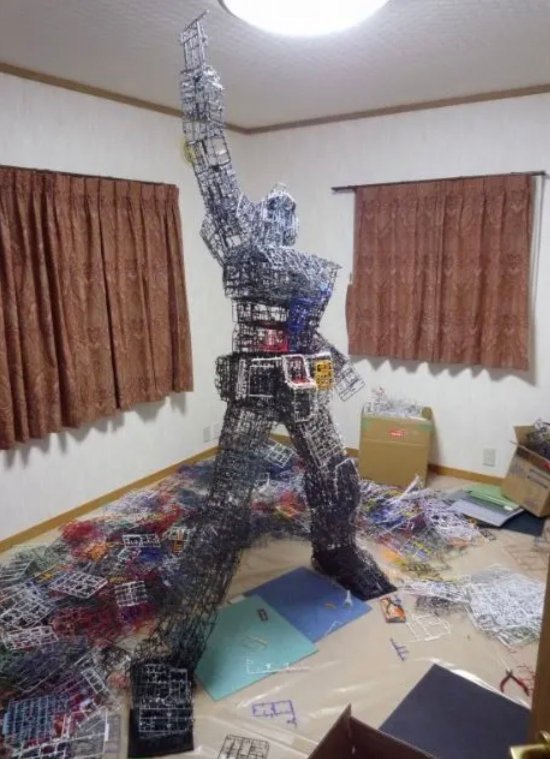 886