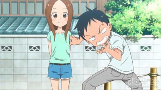 886