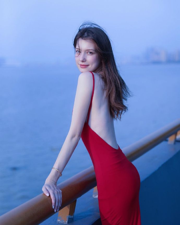 Anastasia Cebulska ???